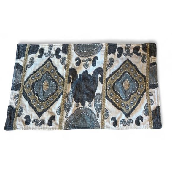 Pottery Barn Chiara Ikat Gray Crewel Embroidered Pillow Sham Set 20 x 20 - Picture 2 of 10